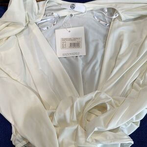 Missguided White V-neck Long Sleeve Blouse with Tie Front. Size small